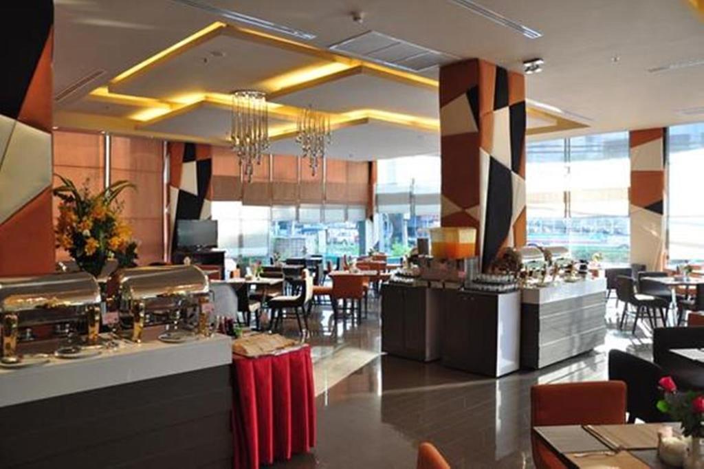 Thamrongin Hotel Bangkok Exterior photo